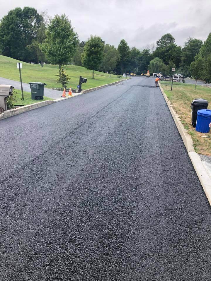 How Much It Cost To Sealcoat Driveway Top Sealing In 2020
